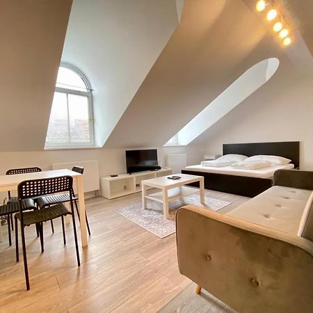 Central Apartment In Vienna Near Metro Buitenkant foto